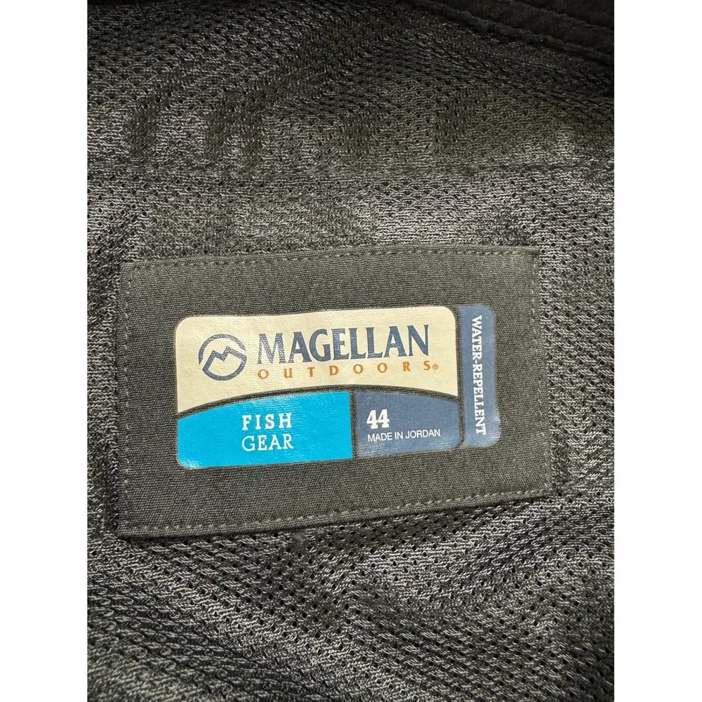 Magellan Outdoors Fish Gear Black Water Repellent Fishing Shorts‎ 44 SGMGMF5704